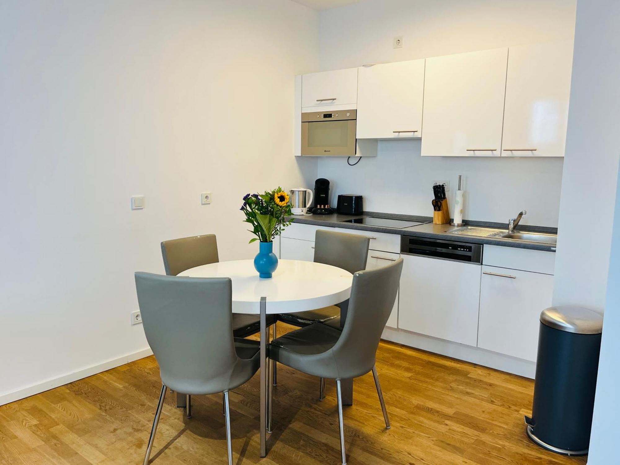 Modern Apartment In Mitte Берлин Экстерьер фото